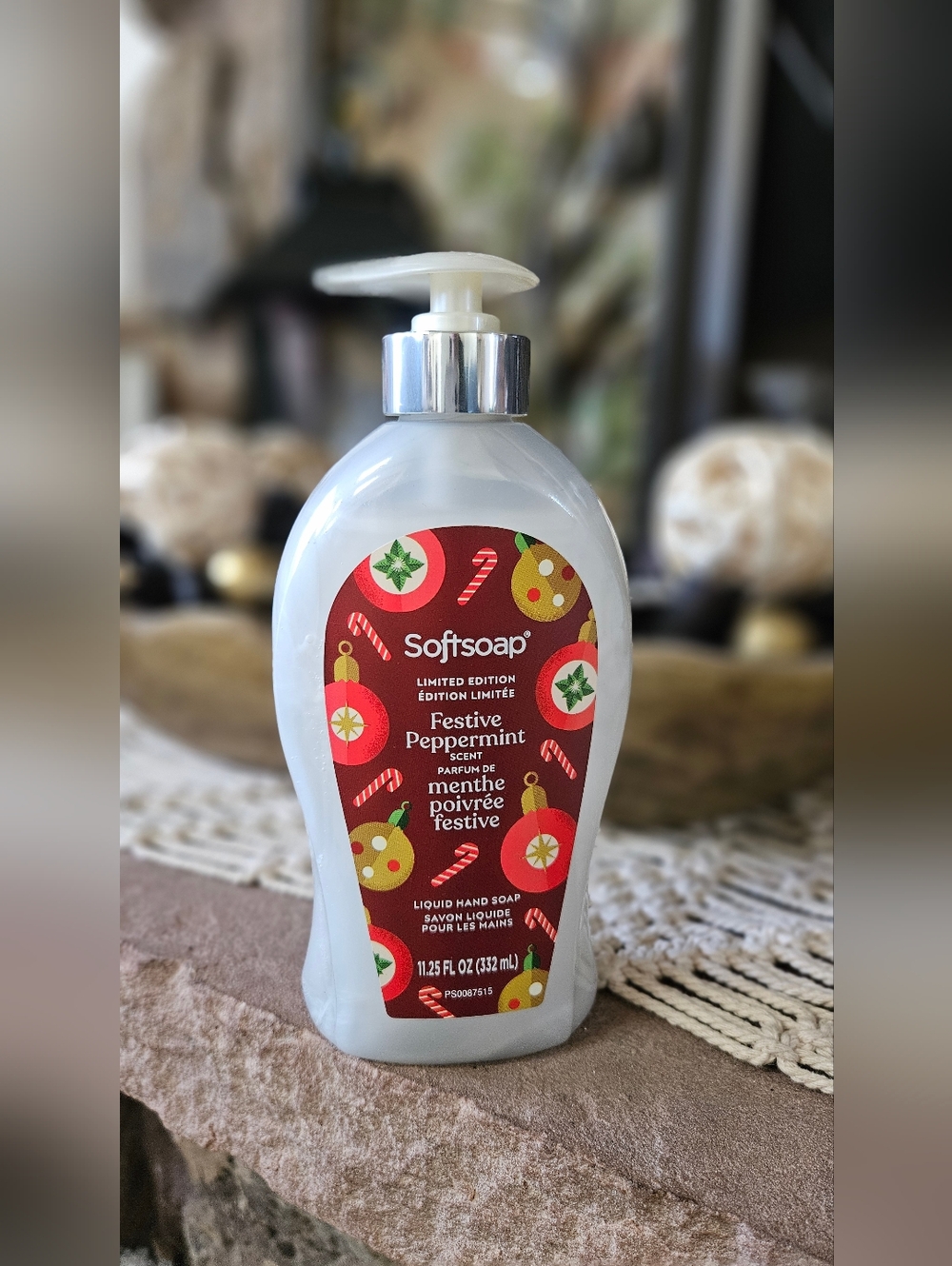 Softsoap Festive Peppermint Liquid Hand Soap - LIMITED EDITION!
